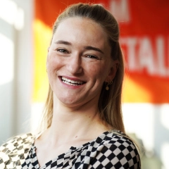 Lisa Schwalm1